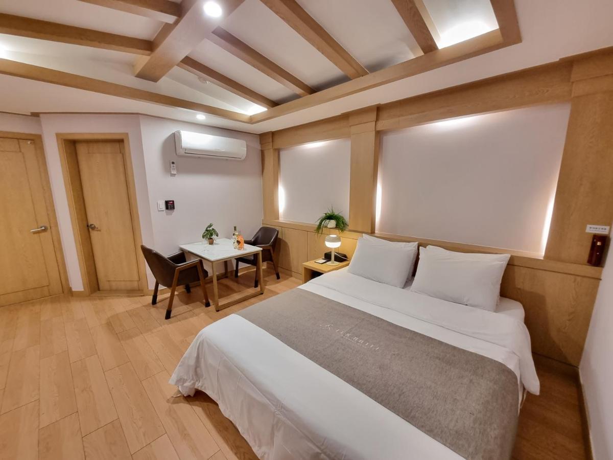 Lex Tourist Hotel Seoul Bagian luar foto